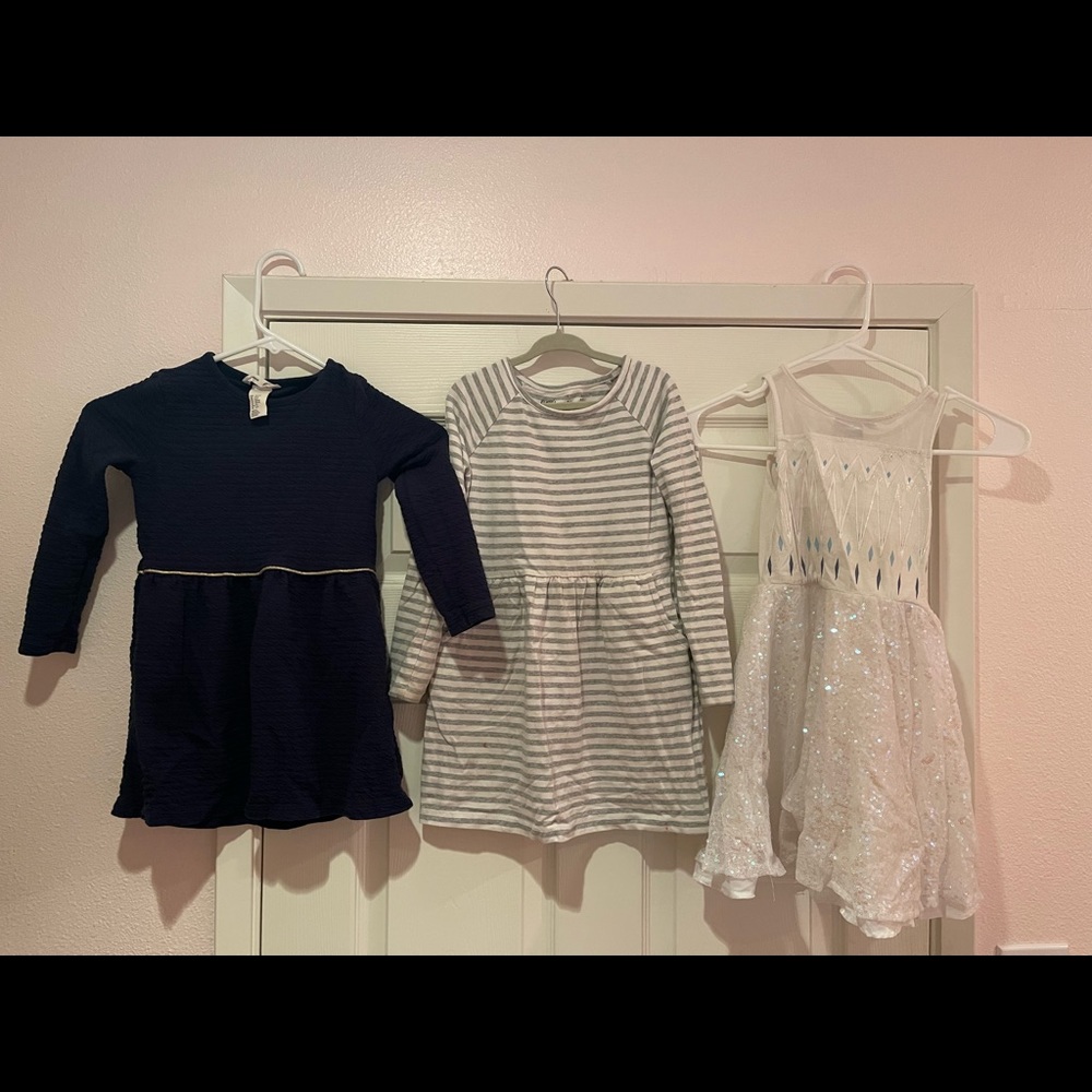 HM, Rumi Ryler and Elsa dress 4-5 XS